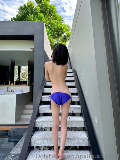 【2023-06-11】Touch my boobs baby..💓.m4v